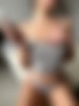 tina1your1's Webcam Show