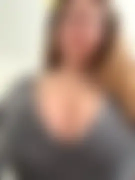 curvyflawless' Live Sex Cam Show