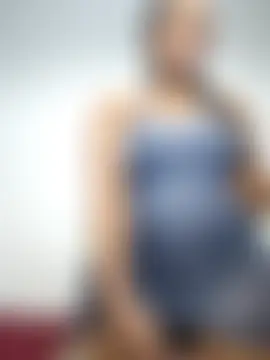 Curvy_sluty's Webcam Show