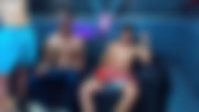 Golldens_Dreamss' Live Sex Cam Show