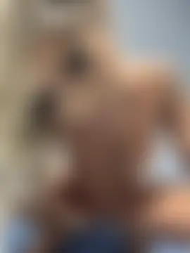 MystiqueXXX's Webcam Show