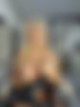 Monna's Live Sex Cam Show