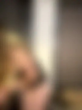 elliepixie's Live Sex Cam Show