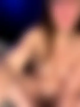 chellerayy's Live Sex Cam Show