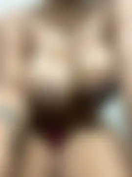 chanel00123's Live Sex Cam Show