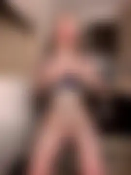 kevin_hotgirls' Live Sex Cam Show