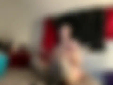 Snowbunnycake_131's Webcam Show