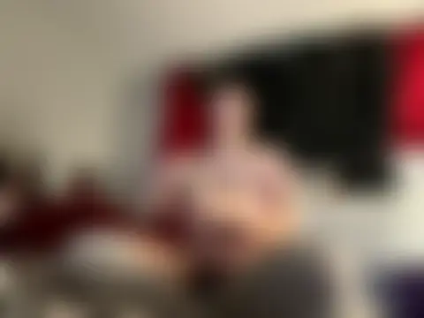 Snowbunnycake_131's Webcam Show