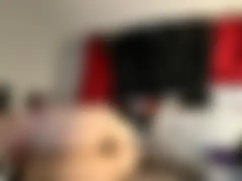 Snowbunnycake_131's Webcam Show