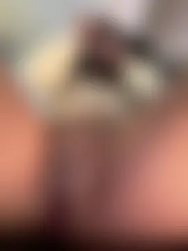 aly_golden_'s Webcam Show