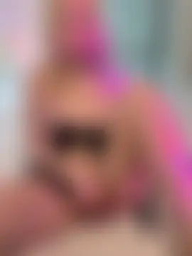 SexySaraxxoo's Live Sex Cam Show