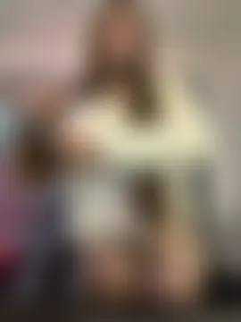 aly_golden_'s Webcam Show