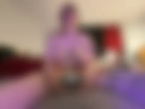 Snowbunnycake_131's Webcam Show