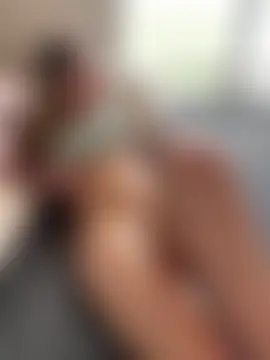 AllesandraLove's Live Sex Cam Show