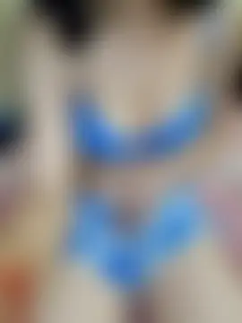 Cute-Zarina: διαδικτυακό σόου στην κάμερα