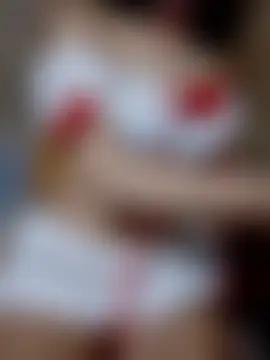 Tanishacutie: διαδικτυακό σόου στην κάμερα