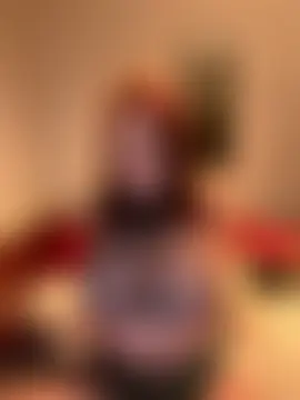 Island_Siren: διαδικτυακό σόου στην κάμερα