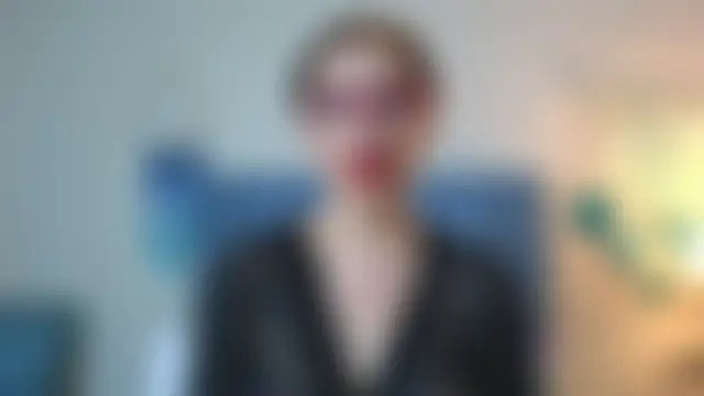 IberianMoonMK: διαδικτυακό σόου στην κάμερα