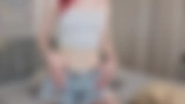 HelenMartines: διαδικτυακό σόου στην κάμερα