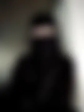 hananu777: διαδικτυακό σόου στην κάμερα