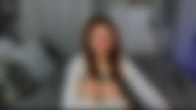 Freckle_Diyana's Webcam Show