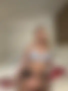 Bellablows' Live Sex Cam Show