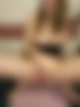 GretaNatural's Live Sex Cam Show