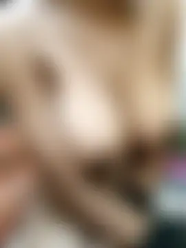 Quun_rosi's Webcam Show