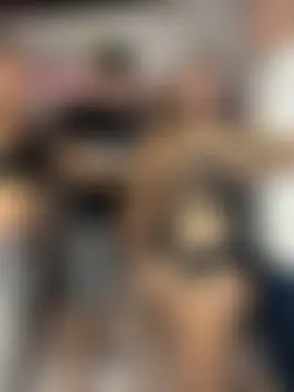 royalgirls_x's Webcam Show