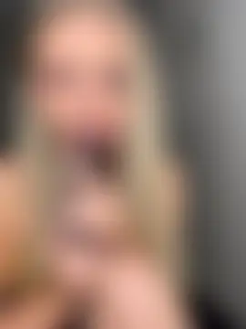 linafuntime's Live Sex Cam Show