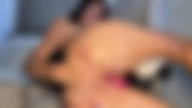 UrLillShy's Live Sex Cam Show