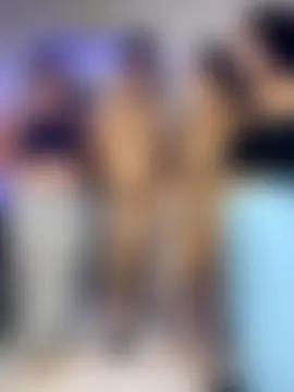 royalgirls_x's Webcam Show