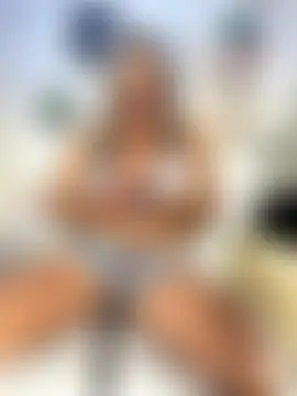 TrenaAnne's Live Sex Cam Show