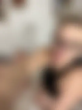 MrMrsRight's Webcam Show