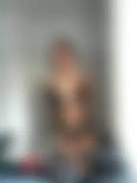 NikkiFoxx_13's Live Sex Cam Show