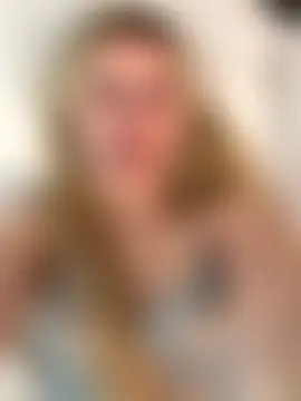 SexySaraxxoo's Live Sex Cam Show