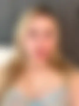 SexySaraxxoo's Live Sex Cam Show