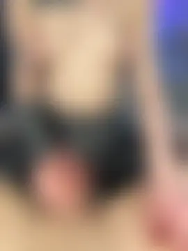 SherlookHoney's Live Sex Cam Show