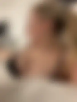 petite_poppy_xox's Live Sex Cam Show