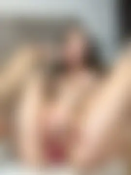 SweetieSinXXX's Webcam Show