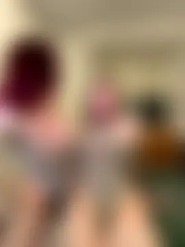 littlebitchesss' Live Sex Cam Show