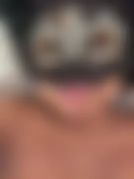 Bella_Luna18's Live Sex Cam Show