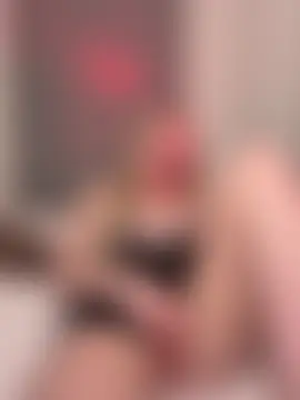 SexySaraxxoo's Live Sex Cam Show