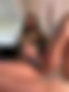 aly_golden_'s Webcam Show