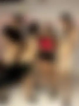 royalgirls_x's Webcam Show