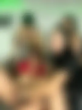 royalgirls_x's Webcam Show