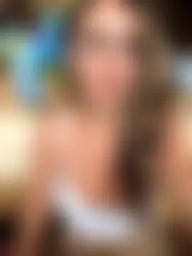 Bella-Grace's Live Sex Cam Show