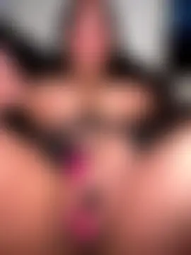 BustiBunny69's Webcam Show