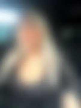 Bustyblondebabe32's Live Sex Cam Show