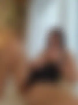 ellaxxstar's Live Sex Cam Show